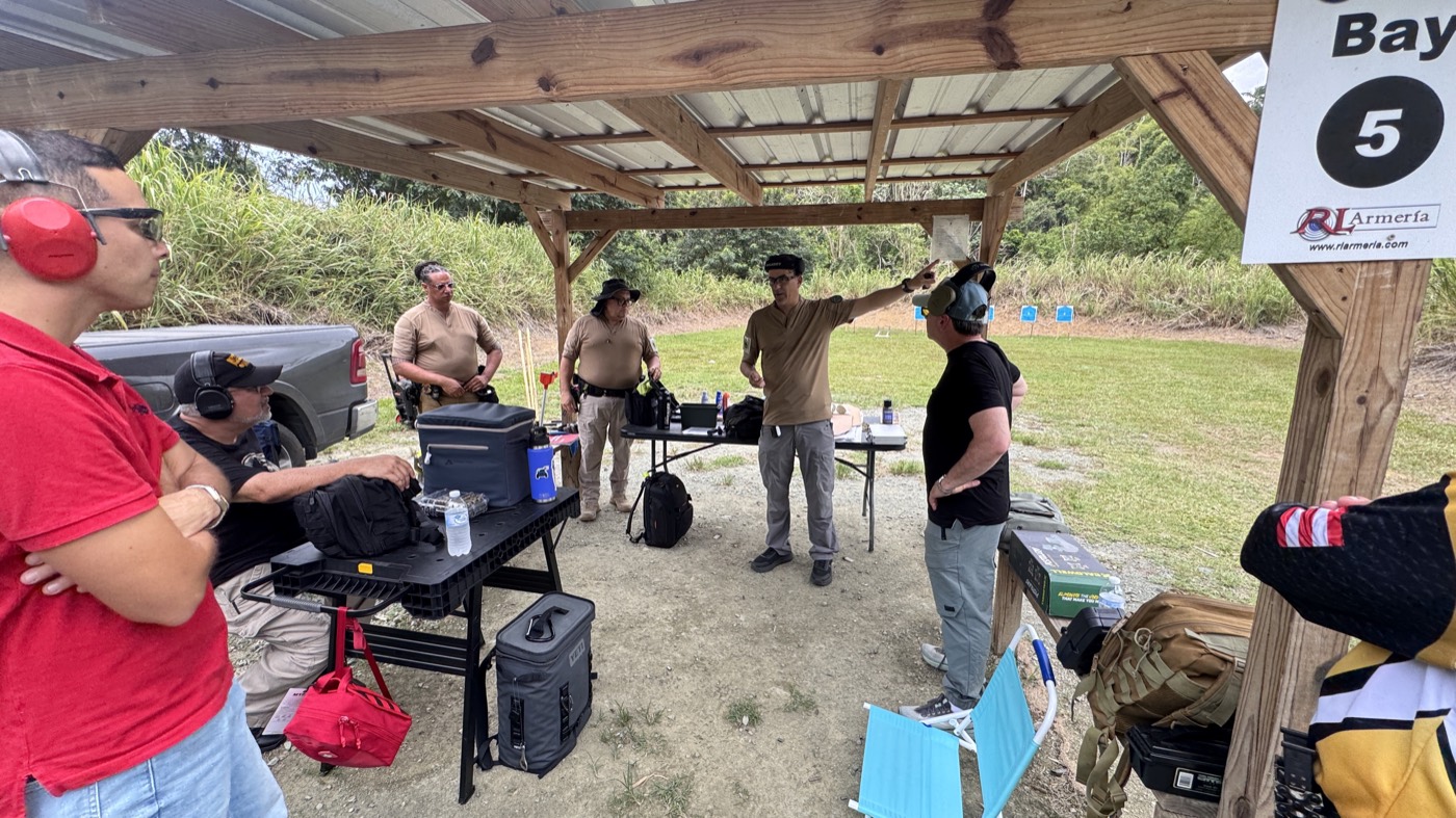 Briefing de seguridad antes de la práctica en el range